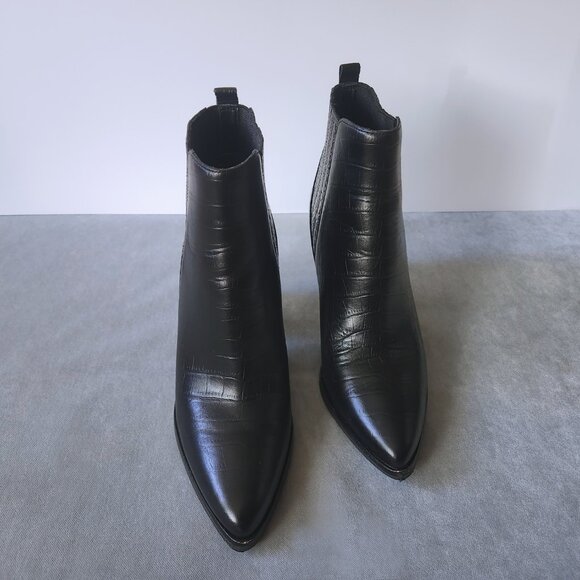 NEW Marc Fisher Chic Black Leather Ankle Boots Crocodile Pattern Size 8.5 M NWOB - Picture 2 of 7